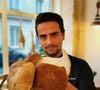 Jean-Baptiste Ascione, révélé dans "Top Chef", ouvre une nouvelle adresse dans le XVIIe arrondissement de Paris avec Le Petit Brochant.

Jean-Baptiste Ascione, ancien Top Chef.