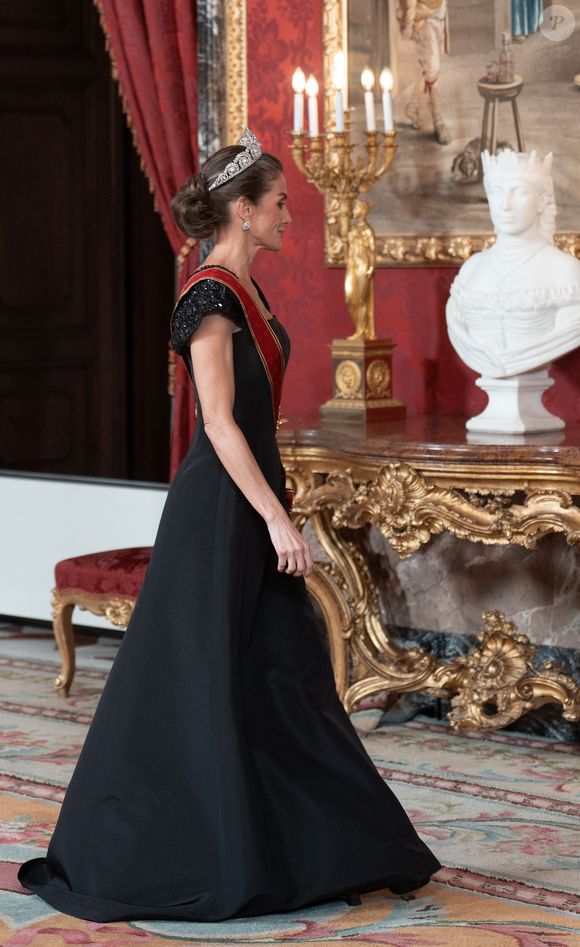 Le roi Felipe VI et la reine Letizia d'Espagne, accueillent Frank-Walter Steinmeier (Président fédéral de l'Allemagne) et sa femme Elke Budenbender pour un dîner de gala en leur honneur au palais royal à Madrid. Photo par LALO YASKY / BESTIMAGE