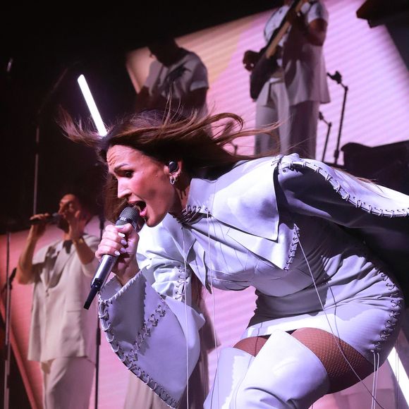 Vitaa en concert sur la scène du Zénith de Nantes, France, le 5 novembre 2025. ©  Noël Carrier/Bestimage
