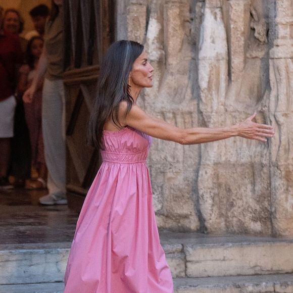 Le roi Felipe VI, la reine Letizia, la princesse héritière Leonor et la princesse Sofia visitent l'exposition "Paysage-Miro" de Joan Miro à La loge de Palma à Majorque, le 5 août 2025. LALO YASKY / BESTIMAGE