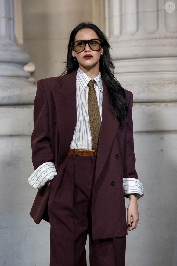Milena Smit - Photocall du défilé Saint Laurent  "Collection Masculine Prêt-à-Porter Automne/Hiver 2025-2026" lors de la Fashion Week de Paris (PFW) le 28 janvier 2025 © Olivier Borde /Bestimage