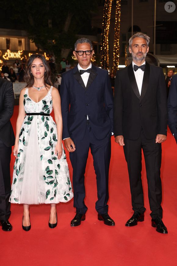 Lyna Khoudri, Roschdy Zem, Martin Bourboulon - Montée des marches du film « 13 jours 13 nuits » lors du 78ème Festival International du Film de Cannes, au Palais des Festivals à Cannes. Le 23 mai 2025 © Jacovides-Moreau / Bestimage