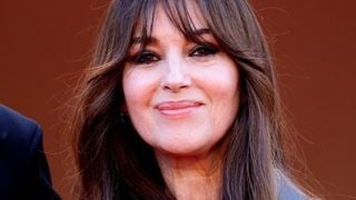 Monica Bellucci un "peu trop présente" avec Deva et Léonie ? Elle avoue être une "vraie maman italienne"