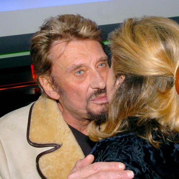 Mais rien de plus

Catherine Deneuve et Johnny Hallyday lors d'une soirée organisée par l'office du tourisme d'Afrique du Sud au restaurant "La Suite", à Paris, le 1 février 2004.
© Bestimage