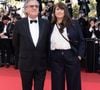 Aude Ambroggi a opté pour des chaussures décontractées des sandales à boucles dorées
Daniel Auteuil et sa femme Aude Ambroggi - Montée des marches de la cérémonie de clôture du 78ème Festival International du Film de Cannes, au Palais des Festivals à Cannes. Le 24 mai 2025
© Olivier Borde/ Bestimage