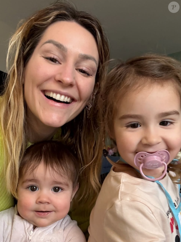 Laure de "Mariés au premier regard" avec ses filles Lya et Rose - le 13 février 2025