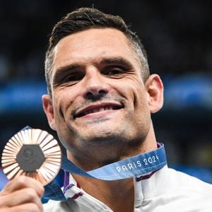 MANAUDOU Florent de France célèbre avec sa médaille de bronze lors de la natation, finale du 50m nage libre hommes, Jeux Olympiques Paris 2024 le 02 août 2024 à Paris La Defense Arena à Nanterre, France - Photo Matthieu Mirville / DPPI Media / Panoramic