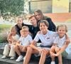 Alessio, Nino, Emie, Mattia, Maé et Alba sont les six enfants que Camille Santoro a eus avec son ex-mari Nicolas. 

Camille Santoro avec ses enfants. 
Instagram @madame.santoro