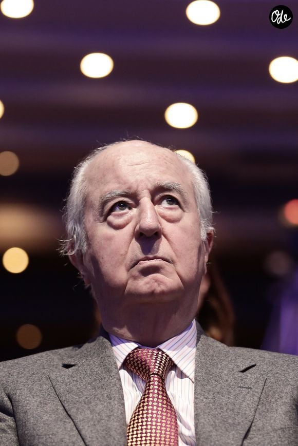 Une existence qu'il a grandement passé dans un vaste appartement 

Edouard Balladur - Conseil National du parti "Les Républicains" à La Mutualité à Paris. Le 14 janvier 2017
© Stéphane Lemouton / Bestimage # | 00322703