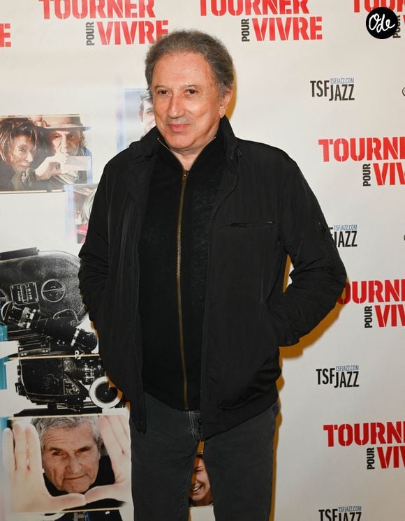 Il raconte l'avoir raccompagnée chez elle après une représentation de Madame Marguerite.

Michel Drucker - Photocall à la première du film "Tourner pour vivre" sur la vie cinématographique du réalisateur C.Lelouch à Paris le 25 avril 2022. © Coadic Guirec / Bestimage