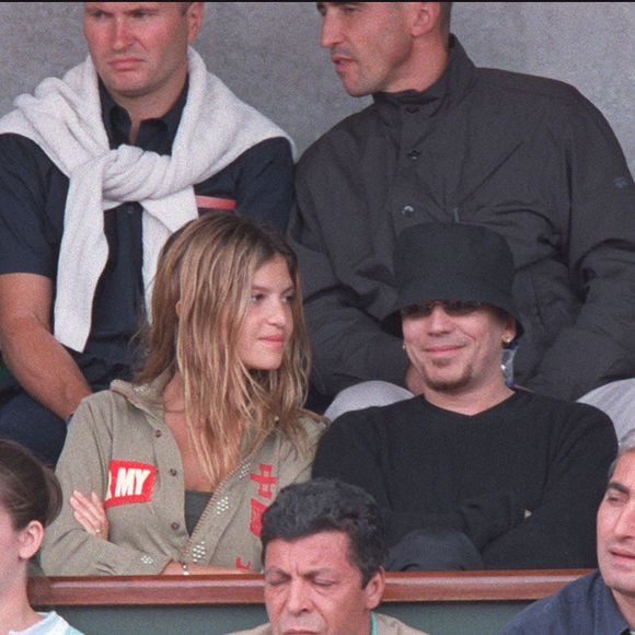 10/06/2001. Pascal Obispo et son épouse Isabelle lors des Internationaux de France de Tennis à Roland Garros. © Nicolas Khayat/ABACA