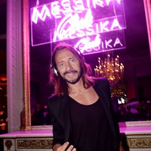 Bob Sinclar - La maison Messika fête les 10 ans de sa collection "iconique Move" et le lancement d'une collection capsule avec sa nouvelle égérie G.Hadid à l'hôtel Salomon de Rothschild le 27 septembre 2017.
© Rachid Bellak / Bestimage