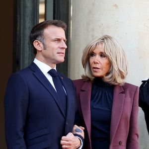 Une nouvelle qui a fait la Une des médias français en ce début d'année.

Le président de la République Emmanuel Macron et la première dame Brigitte Macron accueillent le roi Philippe et la reine Mathilde de Belgique à l'Elysée. © Dominique Jacovides / Bestimage