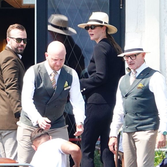 Karlie Kloss arrive à Venise pour assister au mariage de Jeff Bezos et Lauren Sanchez (26 - 28 juin 2025), le 26 juin 2025.Backgrid UK/ Bestimage