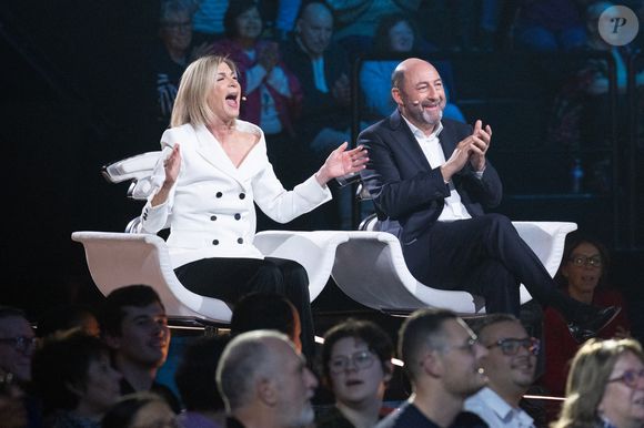 Exclusif - Kad Merad et Michele Laroque lors de l'enregistrement de l'émission "La chanson secrète N°14", présentée par Nikos Aliagas et diffusée le 26 décembre sur TF1, à Paris le 9 décembre 2025. © Jacovides-Moreau/Bestimage