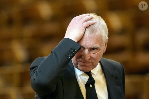 Le prince Andrew, duc d'York, quittant la cathédrale de Westminster après les funérailles de la duchesse de Kent. Photo by ALPHA AGENCY / BESTIMAGE