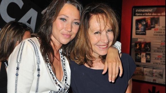 Nathalie Baye s'est éteinte : sa fille Laura Smet prend la parole publiquement : “j’ai perdu la moitié de mon cœur"