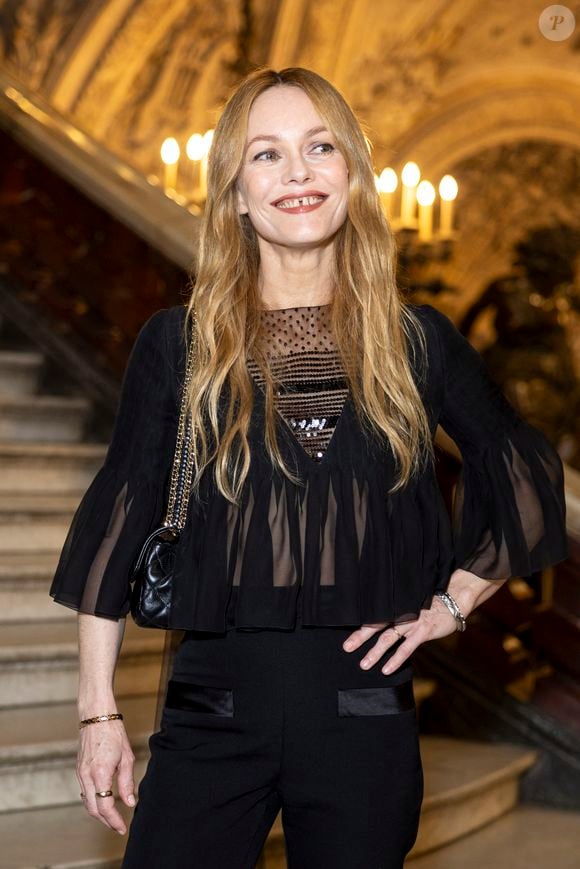 Vanessa Paradis au photocall du deuxième défilé de mode Chanel Haute-Couture automne-hiver 2024/2025 au palais Garnier lors de la Fashion Week de Paris, France, le 25 juin 2024. © Olivier Borde/Bestimage