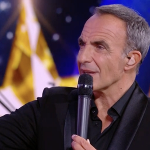 Nikos Aliagas a pris à son tour la parole, avec des mots tout aussi émouvants et réconfortants

Nikos Aliagas lors du prime spécial battles de la "Star Academy", le 20 décembre 2025 sur TF1