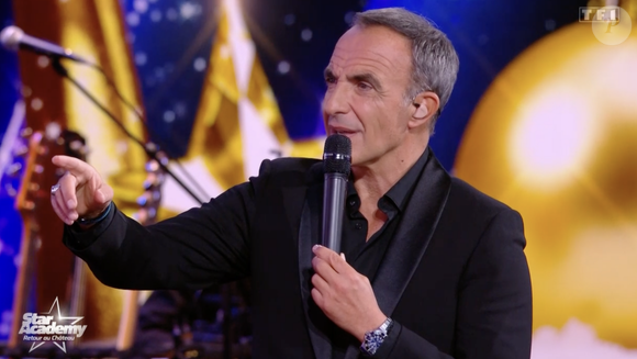 Nikos Aliagas a pris à son tour la parole, avec des mots tout aussi émouvants et réconfortants

Nikos Aliagas lors du prime spécial battles de la "Star Academy", le 20 décembre 2025 sur TF1