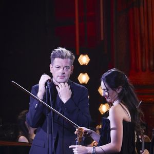 Exclusif - Esther Abrami, Benjamin Biolay lors de l’enregistrement de l’émission "Le Grand Echiquier - Spéciale Serge Gainsbourg" présentée par C.Chazal et A.Manoukian et diffusée le 7 avril 2026 sur France 2, à Paris, France, le 17 septembre 2025. © Jack Tribeca/Bestimage