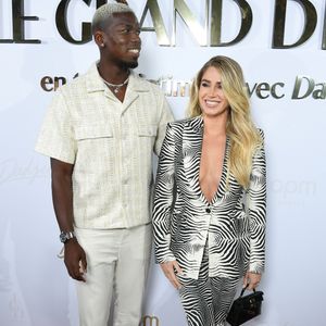 Paul Pogba et Maria Zulay Salaues  au photocall du Grand Dîner en toute intimité avec Dadju sur la plage de l'hôtel Carlton en marge du 78ème Festival International du Film de Cannes, France, le 17 mai 2025. © Lionel Urman/Bestimage