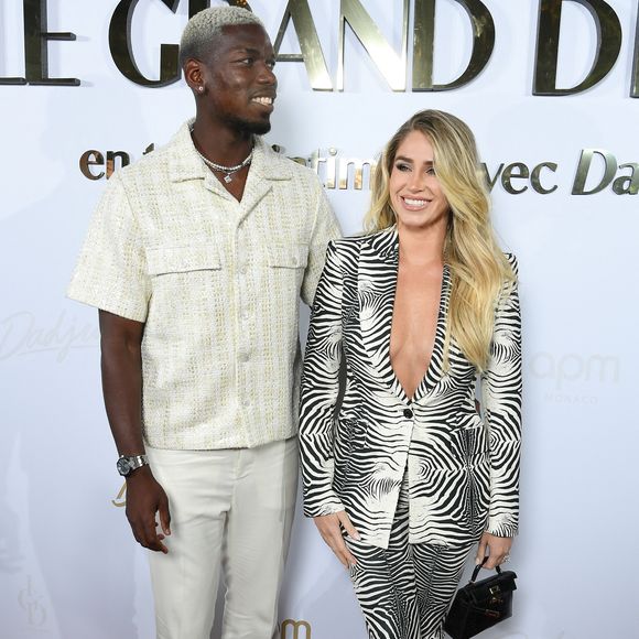 Paul Pogba et Maria Zulay Salaues  au photocall du Grand Dîner en toute intimité avec Dadju sur la plage de l'hôtel Carlton en marge du 78ème Festival International du Film de Cannes, France, le 17 mai 2025. © Lionel Urman/Bestimage