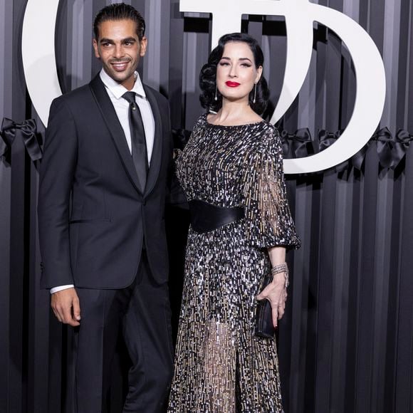 Pour ceux qui souhaitent bénéficier de son expertise lors d'un cours privé, les tarifs sont les suivants : comptez 630 € pour la première heure et 340 € pour la deuxième. 

Dita Von Teese, Christophe Licata - Gala d'ouverture de la saison de la danse 2021/2022 au Palais Garnier à Paris le 24 septembre 2021
© Olivier Borde / Bestimage