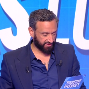Cyril Hanouna donne des nouvelles de Valérie Benaïm dans "Touche pas à mon poste", sur C8, le 6 février 2025