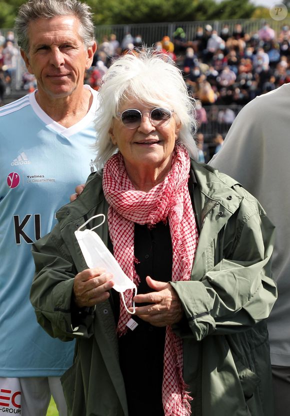 Catherine Lara - Match de football entre le Variétés Club de France et l'équipe du Centre Hospitalier Poissy / Saint-Germain-en-Laye au profit de la fondation Hôpitaux de Paris - Hôpitaux de France présidée par B.Macron. au stade Léo-Lagrange de Poissy, le 6 septembre 2020. 
© Dominique Jacovides/Bestimage