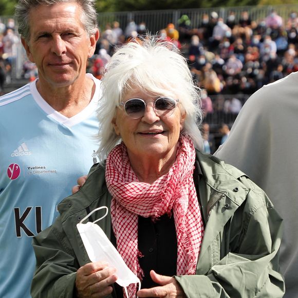 Catherine Lara - Match de football entre le Variétés Club de France et l'équipe du Centre Hospitalier Poissy / Saint-Germain-en-Laye au profit de la fondation Hôpitaux de Paris - Hôpitaux de France présidée par B.Macron. au stade Léo-Lagrange de Poissy, le 6 septembre 2020. 
© Dominique Jacovides/Bestimage