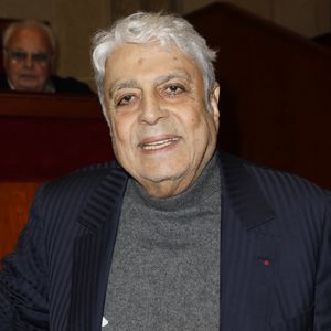 Exclusif - Enrico Macias - Soirée de L'association "Sauveteurs Sans Frontières" organisée par Radio J au Conseil économique, social et environnemental à Paris le 20 novembre 2023. © Marc Ausset-Lacroix/Bestimage