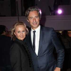 Exclusif - Caroline Roux et son mari Laurent Solly - Le professeur S.Lyonnet, président de l'Institut des maladies génétiques, et le galériste K. Mennour ont organisé la 4ème édition de la soirée "Heroes for Imagine", une grande vente aux enchères d’oeuvres d'art, animée par G.Elmaleh et dirigée par Christie's, à l'institut Imagine, 24 boulevard du Montparnasse dans le 15ème arrondissement de Paris, France, le 12 septembre 2022. © Dominique Jacovides/Bestimage