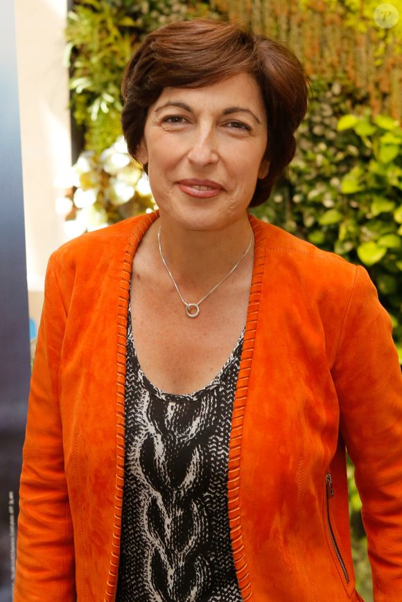 Ruth Elkrief - Photocall du tournoi de babyfoot à l'occasion de la 7e Coupe du monde de football féminin au village by CA (Crédit Agricole) à Paris. Le 8 juin 2015. Christophe Clovis / Bestimage
