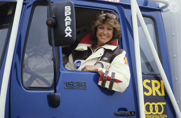 Archives - En France, Chantal Nobel se préparant pour le Paris-Alger-Dakar en 1985.
Bestimage