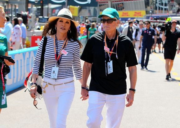 Michael Douglas et sa femme Catherine Zeta-Jones lors des qualifications du Grand Prix de Formule 1 (F1) de Monaco, le 27 mai 2023. © Jean-François Ottonello/Nice Matin/Bestimage