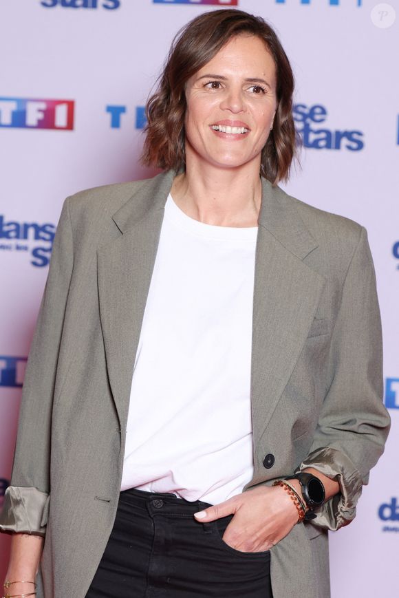 Laure Manaudou participe au photocall de Danse Avec Les Stars dans les studios de TF1 à Paris, France, le 18 décembre 2025. Photo by Jerome Domine/ABACAPRESS.COM