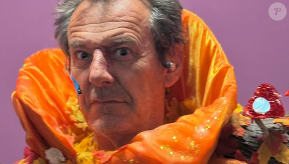 "Ce soir dans Mask Singer, l’idée que TF1 m’a proposée n'est pas de vous piéger, mais bel et bien de piéger Kev Adams Michaël Youn, Chantal Ladesou, Laurent Ruquier et Camille Combal. Et j’ai relevé le défi…", a-t-il expliqué sur Instagram.

Jean-Luc Reichmann dans "Mask Singer".