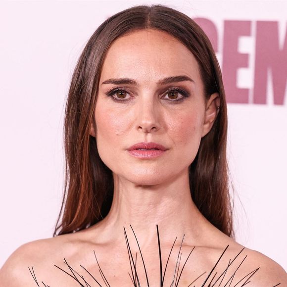 Natalie Portman assiste à l'avant-première de "May December", organisée par Netflix à l'Academy Museum of Motion Pictures, à Los Angeles.

© Backgrid USA / Bestimage