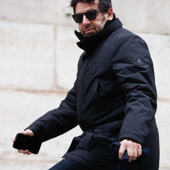 Patrick Bruel, qui a joué dans "Villa Caprice" avec Niels Arestrup, était présent

Patrick Bruel - Arrivées aux obsèques de Niels Arestrup à l'Église Saint-Roch à Paris. Le 10 décembre 2024
© Christophe Clovis / Bestimage