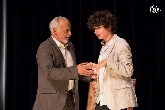 Exclusif - Francis Perrin et son fils Louis - Francis Perrin fête ses 50 ans de carrière et revient sur scène pour une soirée spéciale avec "Molière malgré Moi" au théâtre de la Gaîté-Montparnasse à Paris le 18 juin 2016 entouré de sa famille et ses amis.
© Romuald Meigneux / Bestimage
