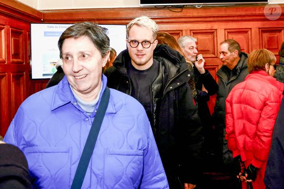 Exclusif - Danielle Moreau et Guillaume Genton - Plusieurs personnalités de C8 sont venues devant le Conseil d’État pour soutenir les chaînes de la TNT C8 et NRJ 12 pour l'audience de la dernière chance, à Paris, France, le 14 janvier 2025. © Jack Tribeca/Bestimage