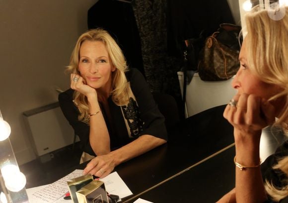 Exclusif - Estelle Lefebure - Backstage et coulisses lors de l'evenement "2000 femmes chantent contre le cancer" a l'Olympia a Paris, le 7 mars 2013.