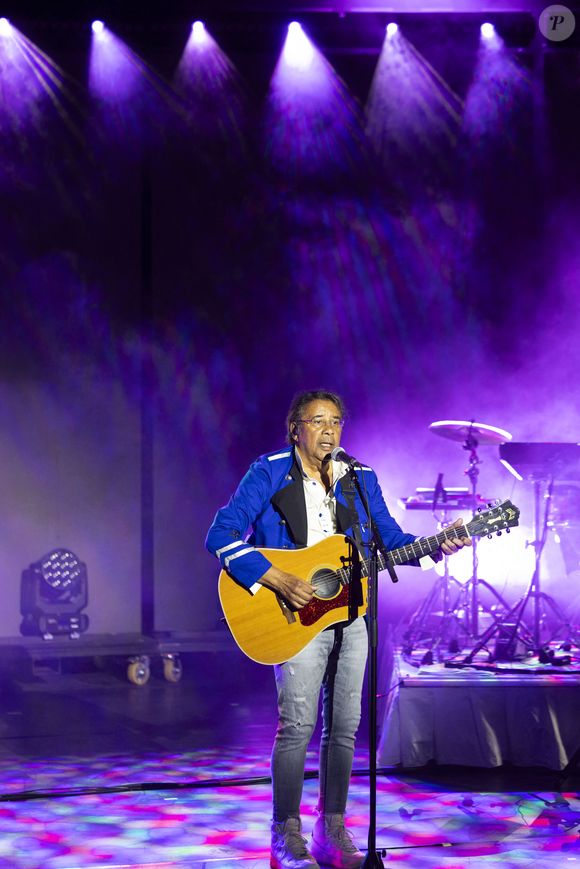 Exclusif - Laurent Voulzy - Laurent Voulzy en concert sur la scène du théâtre de Verdure lors du 41ème Festival de Ramatuelle, le 9 août 2025. 
© Cyril Bruneau / Bestimage
