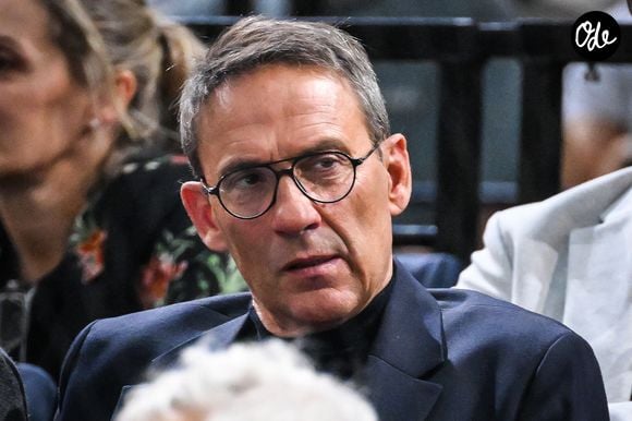 Julien Courbet dans les tribunes de la demi-finale de l'Open Rolex Paris Masters à l'Accor Arena le 4 novembre 2023. 

© Matthieu Mirville/Bestimage