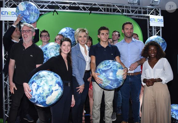 Une personnalité du monde de la météo va bientôt devenir papa...

Evelyne Dheliat, Chloe Nabedian, Cécile Djunga, Marc Hay assistant au 15e Forum international de la météo et du climat à Paris. Photo by Alain Apaydin/ABACAPRESS.COM