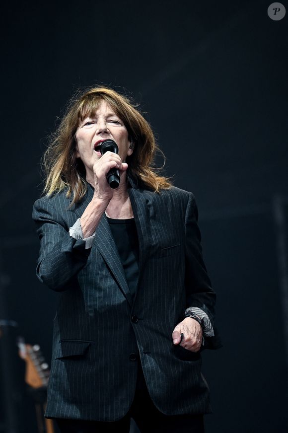 Jane Birkin et Etienne Daho sur la scène du festival des Francofolies 2021 à la Rochelle, le 12 juillet 2021. (MPP / Bestimage).