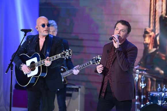 Exclusif - Pascal Obispo et Bénabar lors de l'enregistrement de l'émission "Vivement dimanche" au studio Rive Gauche, présentée par M. Drucker avec une diffusion sur France 3 le 1er février 2026. © Guillaume Gaffiot/Bestimage