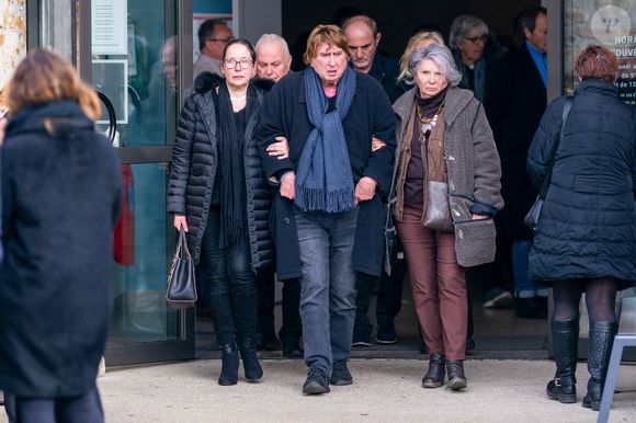 Le fils d'un ami du chanteur disparu était également là 
Bernard Sauvat aux obsèques du chanteur Herbert Léonard au crématorium de Saint-Fargeau-Ponthierry, France, le 12 mars 2025. © Bestimage