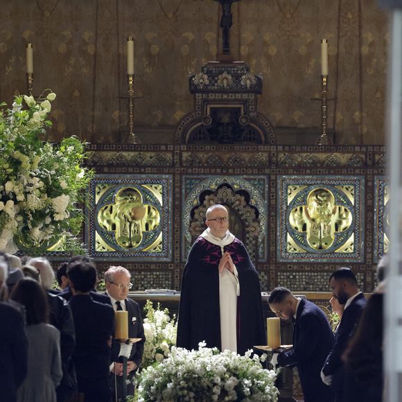 Arrivées aux obsèques de Nadia Farès en l'église Saint-Jean-de-Montmartre à Paris, le 24 avril 2026. N.Farès est décédée le 17 avril 2026 quelques jours après un "incident cardiaque" survenu le 12 avril 2026 dans la piscine du complexe sportif, Blanche (9ème).